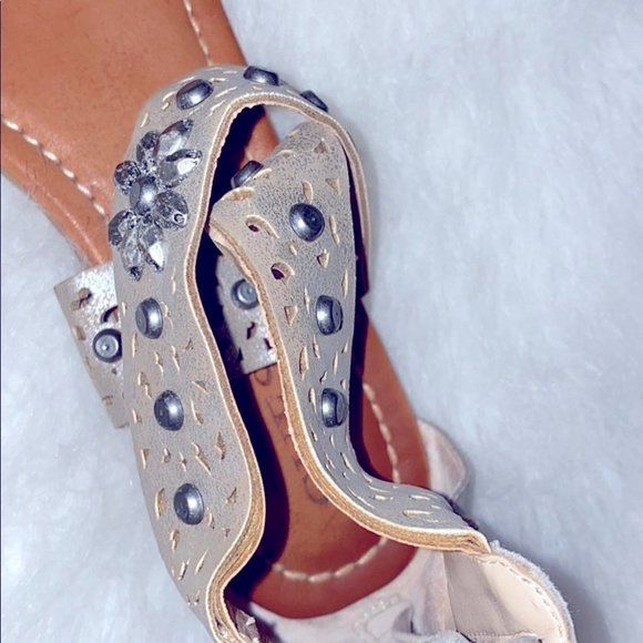 Guess Silver Shimmer Bling Sandals  FLIP FLOP Sz‎ 7 - Picture 3 of 4